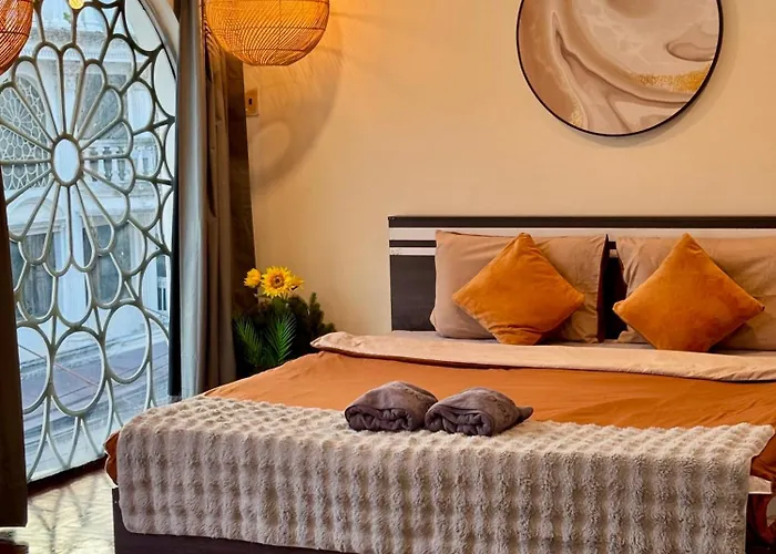 Ferienhaus 4br 10pax Ensuite Near Emquartier Emporium Emsphere Bangkok